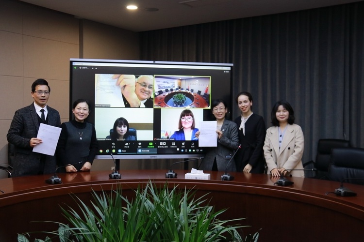 Натисніть для перегляду збільшеного зображення