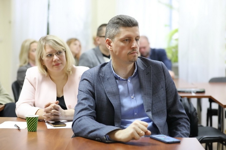 Натисніть для перегляду збільшеного зображення