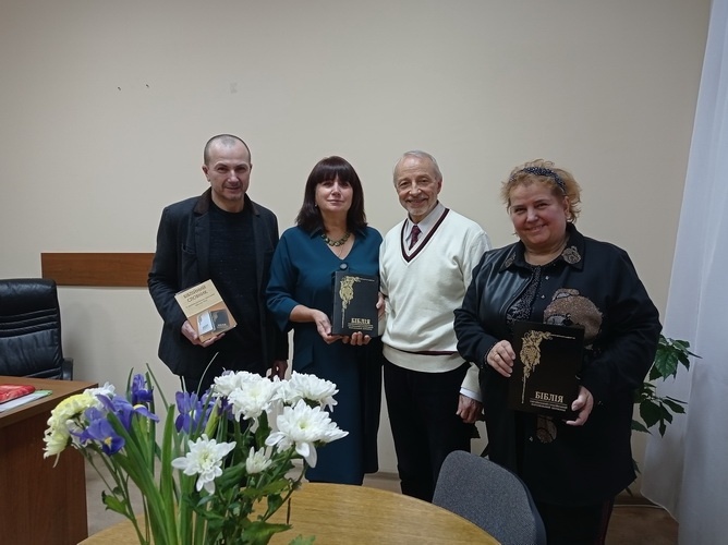 Натисніть для перегляду збільшеного зображення