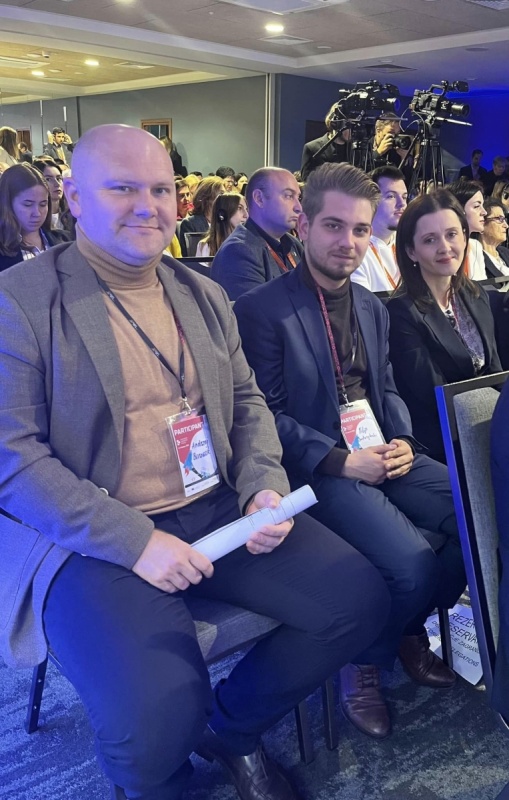 Натисніть для перегляду збільшеного зображення