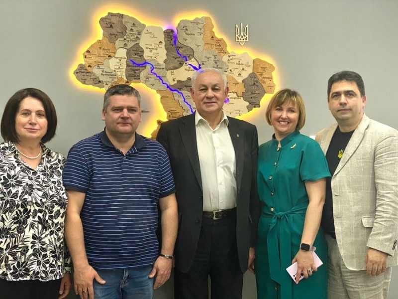 Натисніть для перегляду збільшеного зображення