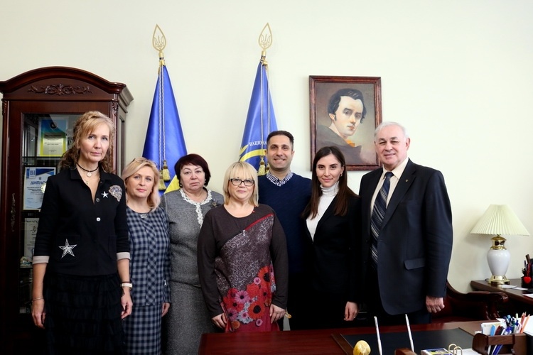 Натисніть для перегляду збільшеного зображення