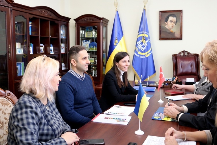 Натисніть для перегляду збільшеного зображення