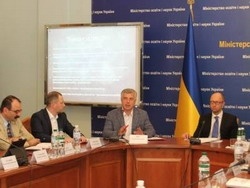 Арсеній Яценюк: «Вважаю правильними реформи, які впроваджує Міністерство освіти і науки»
