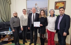 ВІДБУЛОСЯ УРОЧИСТЕ ВРУЧЕННЯ ДИПЛОМА ДОКТОРА ФІЛОСОФІЇ БОГОЛЄПОВІЙ АЛІНІ ВІТАЛІЇВНІ